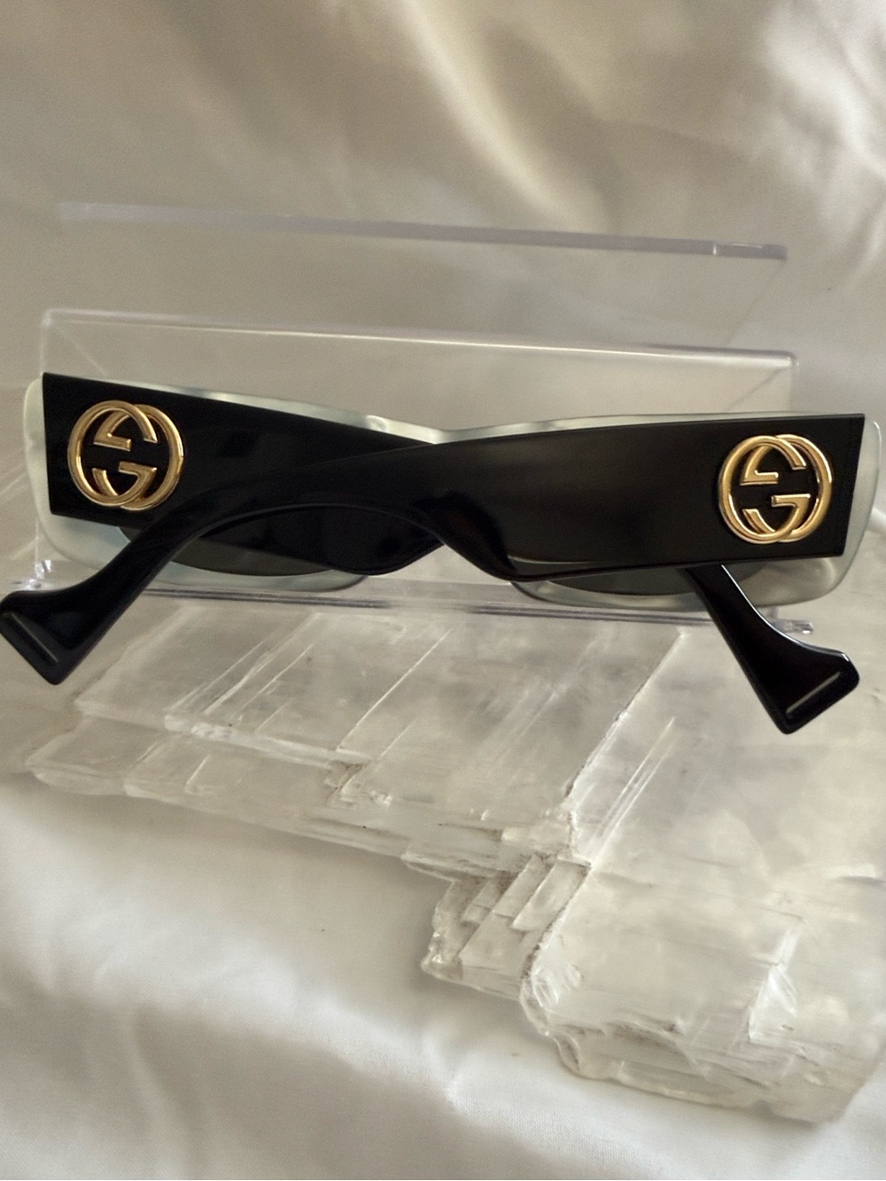 Gucci Men's Black Rectangular Sunglasses with Gray Lenses - Picture 5 of 7